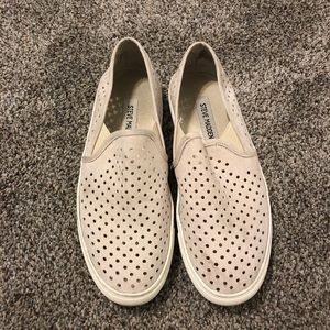 Steve Madden Cream Slip Ons